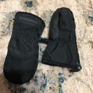 Scott Toddler Mittens Size small (1-2 years)